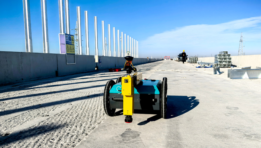 北斗系统桥面放样机器人